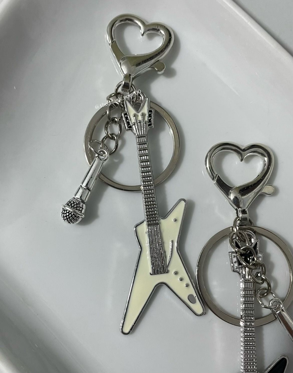 Guitar keychain