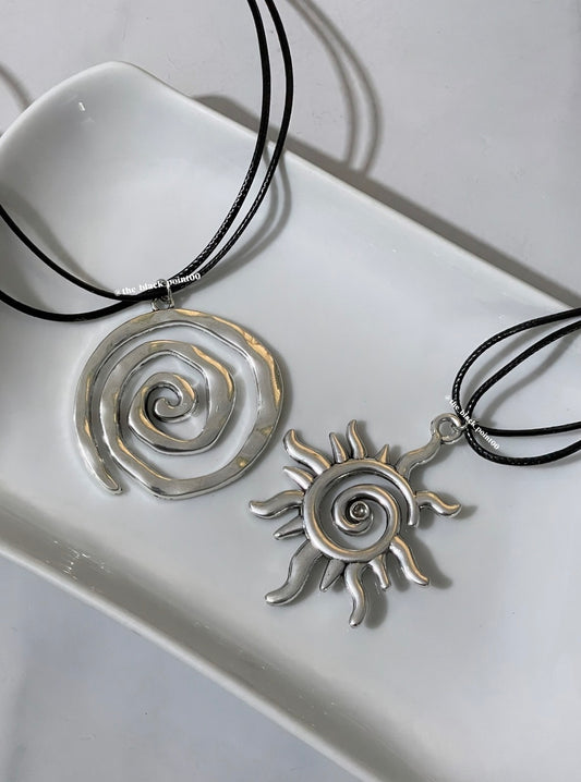 Asymmetrical Spiral Swirl Necklace🌀