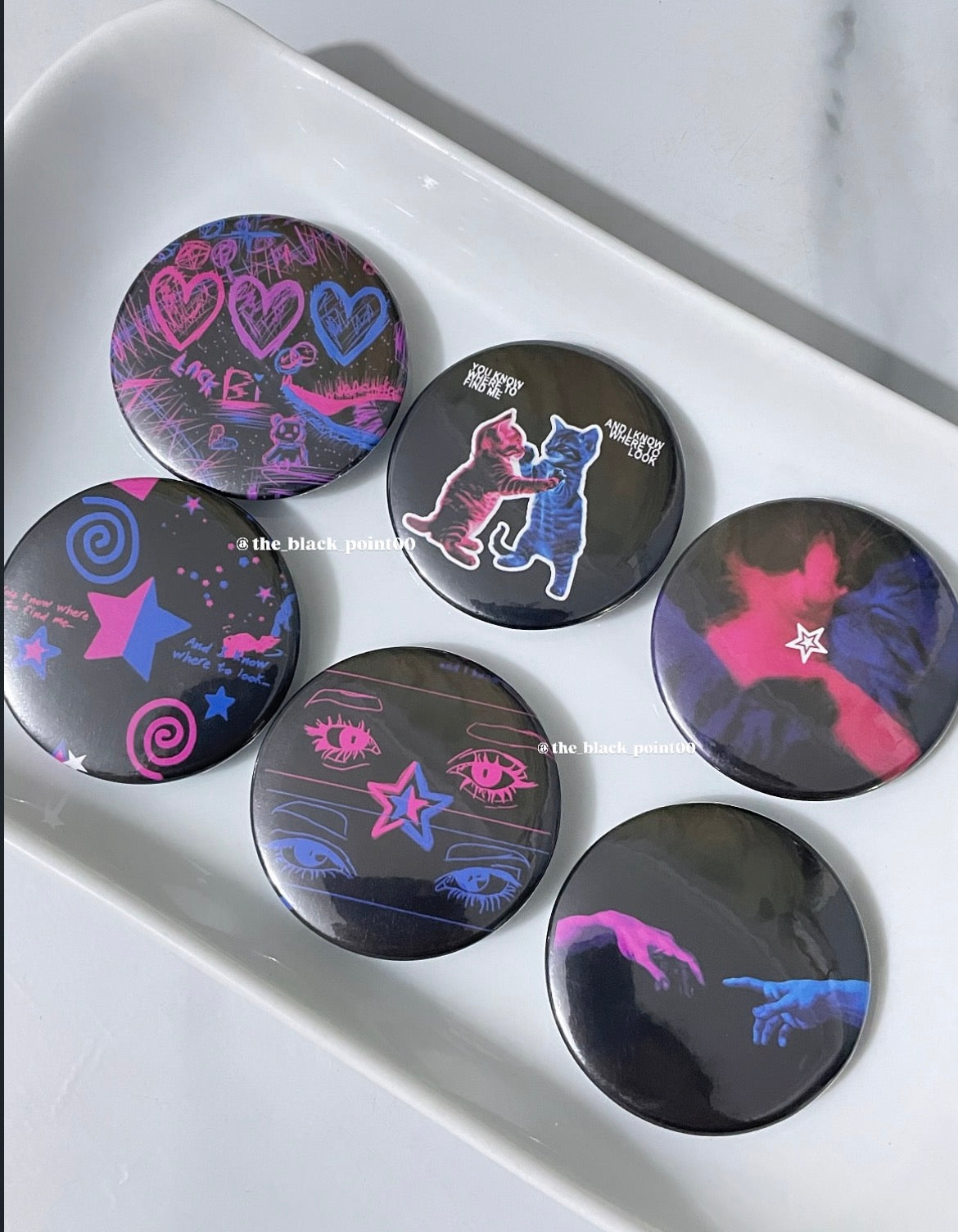 bag brooches